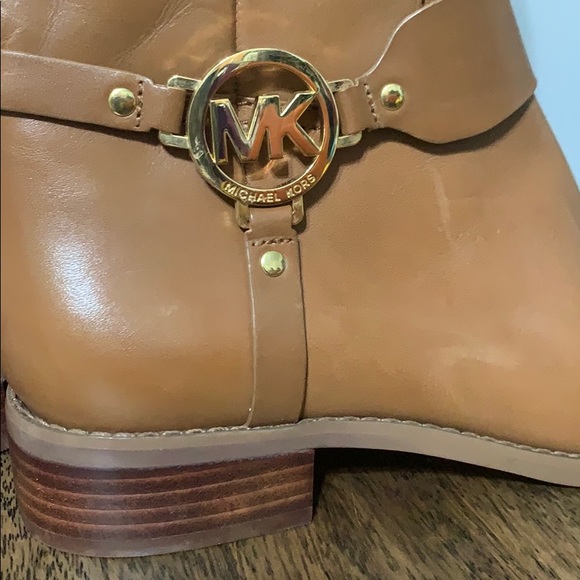 SOLD!! Michael Kors Leather Riding Boots NWOT - Picture 3 of 9